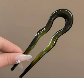French-style U-sheped hairpins