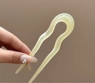 French-style U-sheped hairpins